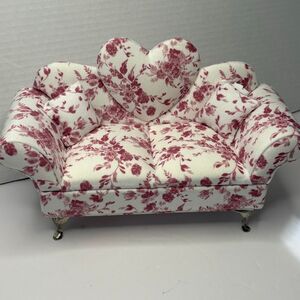 Pink and White Floral Doll Sofa Opens to Jewelry Box Organizer for Jewelry
